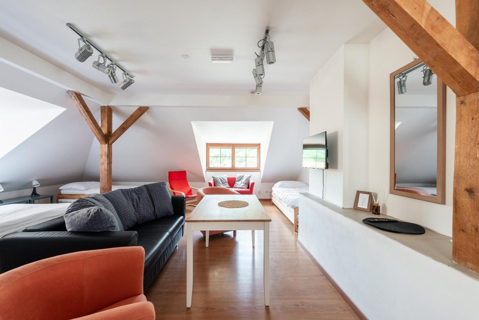 Apartman Muzeum Obchodu كارلستين المظهر الخارجي الصورة