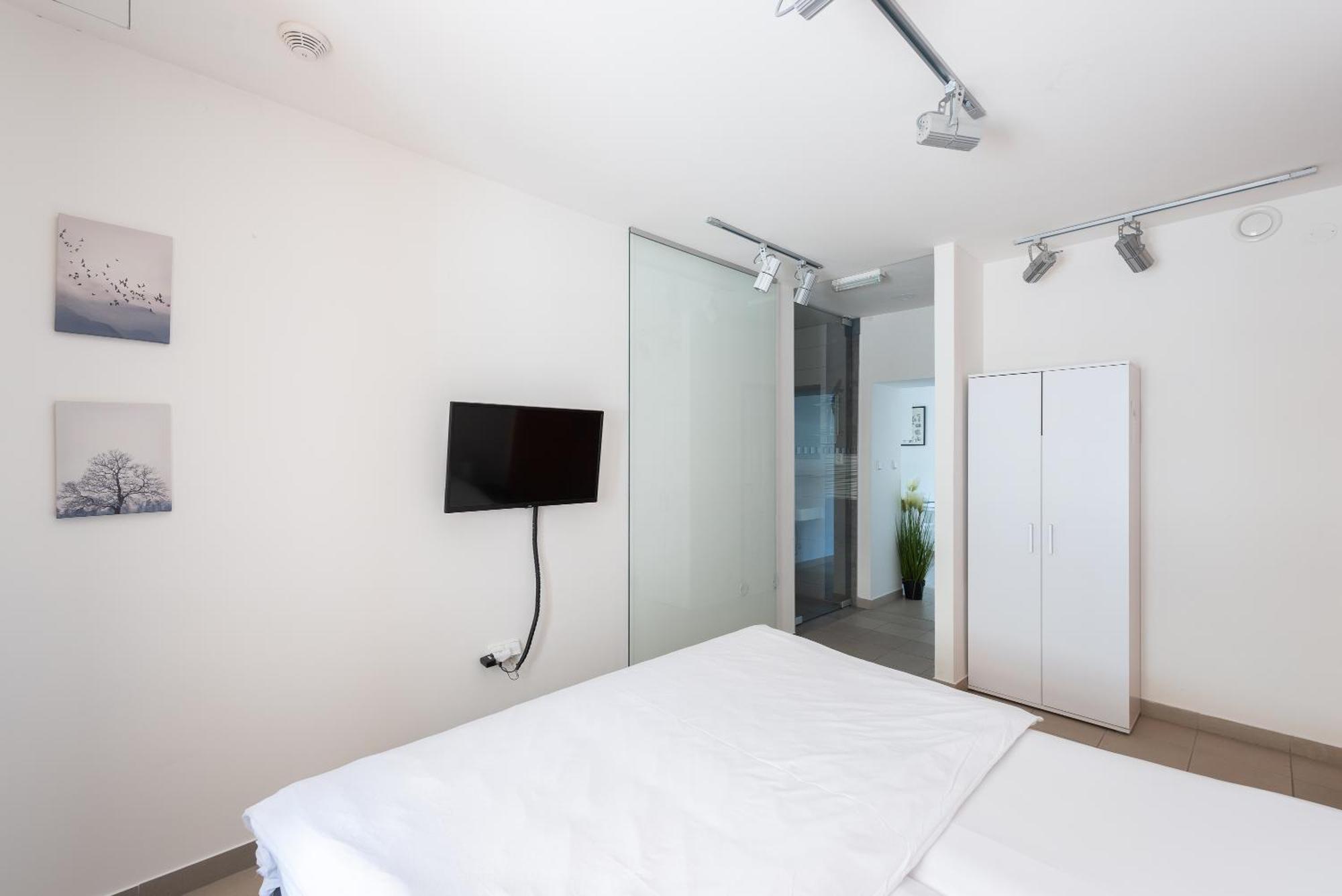 Apartman Muzeum Obchodu كارلستين المظهر الخارجي الصورة