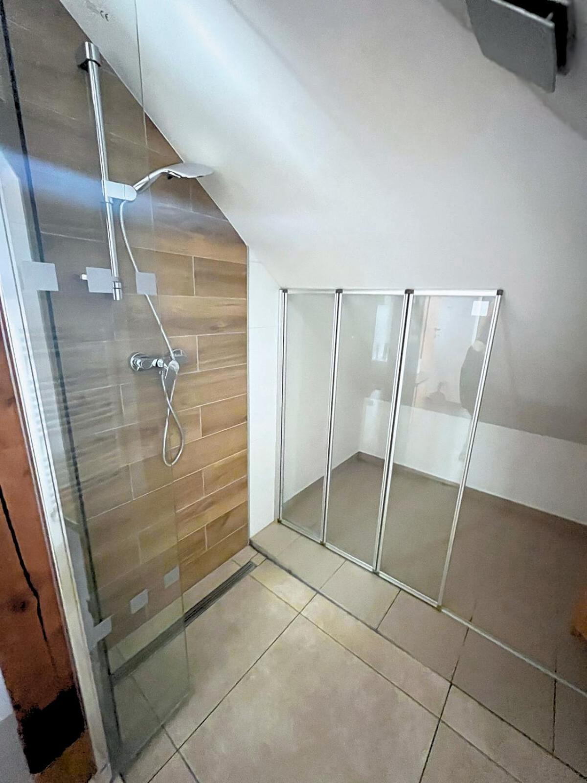 Apartman Muzeum Obchodu كارلستين المظهر الخارجي الصورة